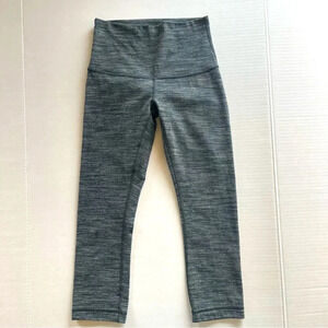 Wunder Under High Rise Crop Women size 4